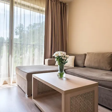 Apartment Golden Sands Apartment *